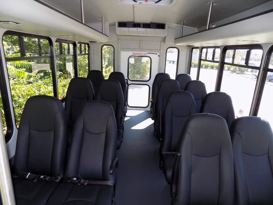2025 Ford E450 Starcraft Allstar Shuttle Bus - Image 4
