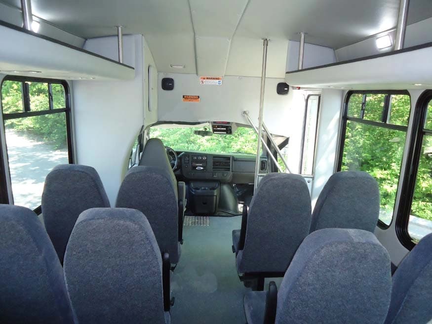 2024 Chevrolet 4500 Starcraft AllStar Shuttle Bus - Image 3