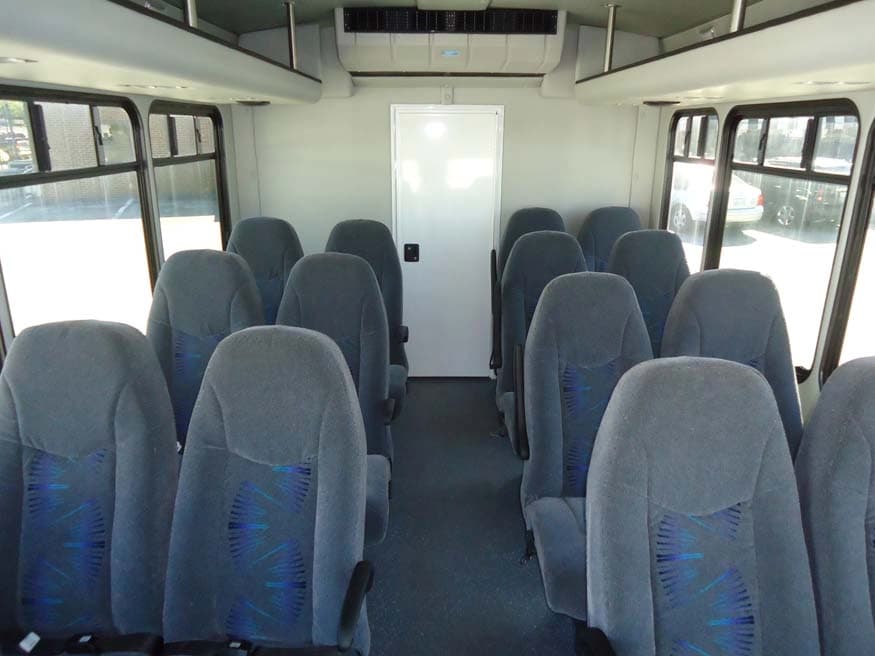 2024 Chevrolet 4500 Starcraft AllStar Shuttle Bus - Image 4