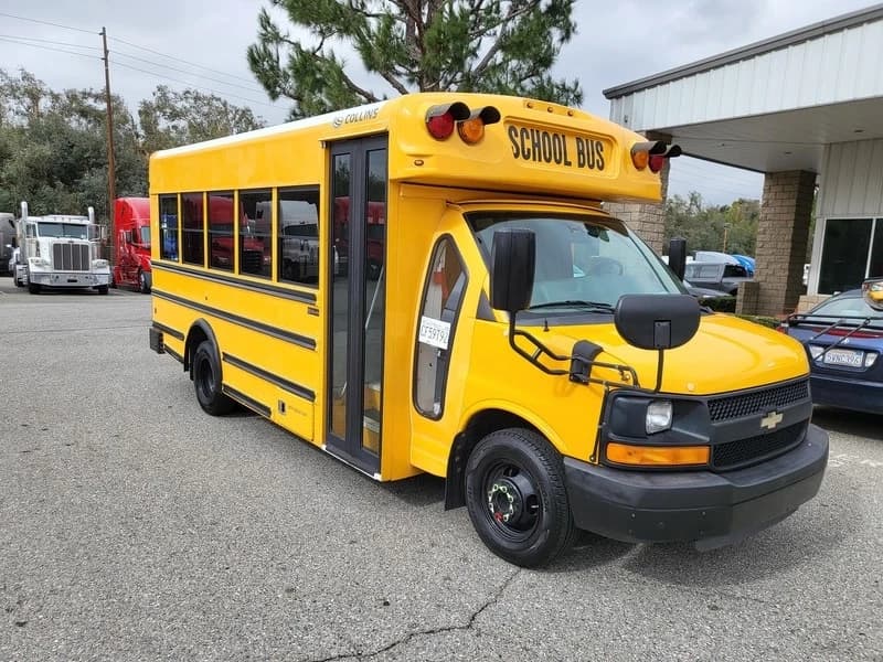 2010 Chevrolet Bantam Mini School Bus - Image 1
