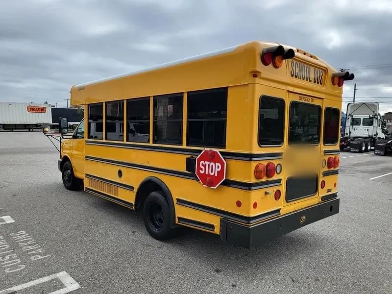 2010 Chevrolet Bantam Mini School Bus - Image 4