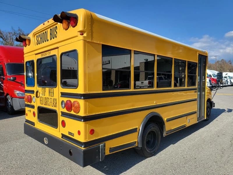 2010 Chevrolet Bantam Mini School Bus - Image 2