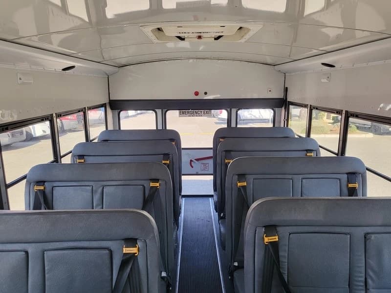 2010 Chevrolet Bantam Mini School Bus - Image 4