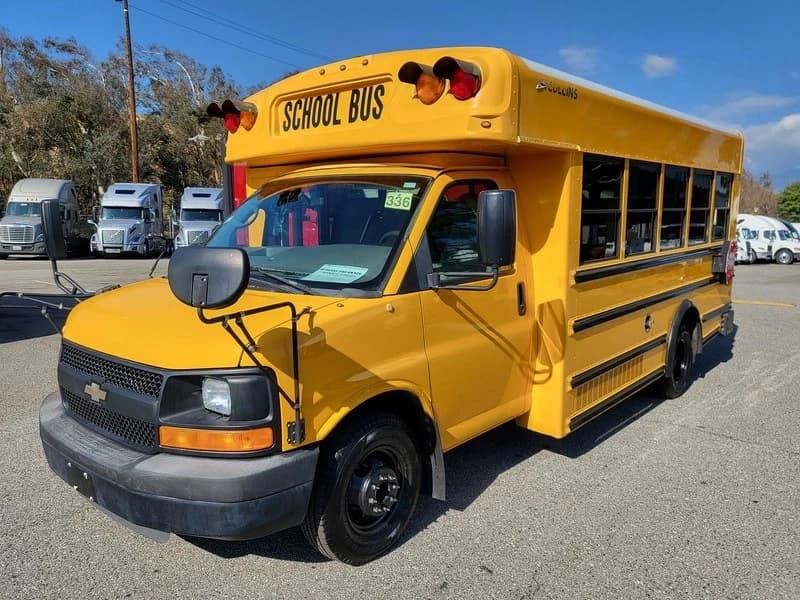 2010 Chevrolet Bantam Mini School Bus - Image 2
