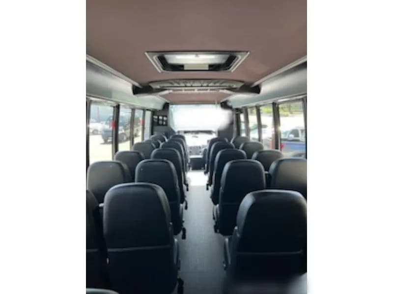 2016 Dodge Ram 3500 Shuttle Bus - Image 8