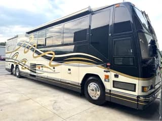 1999 Prevost Featherlite H3-45 bus
