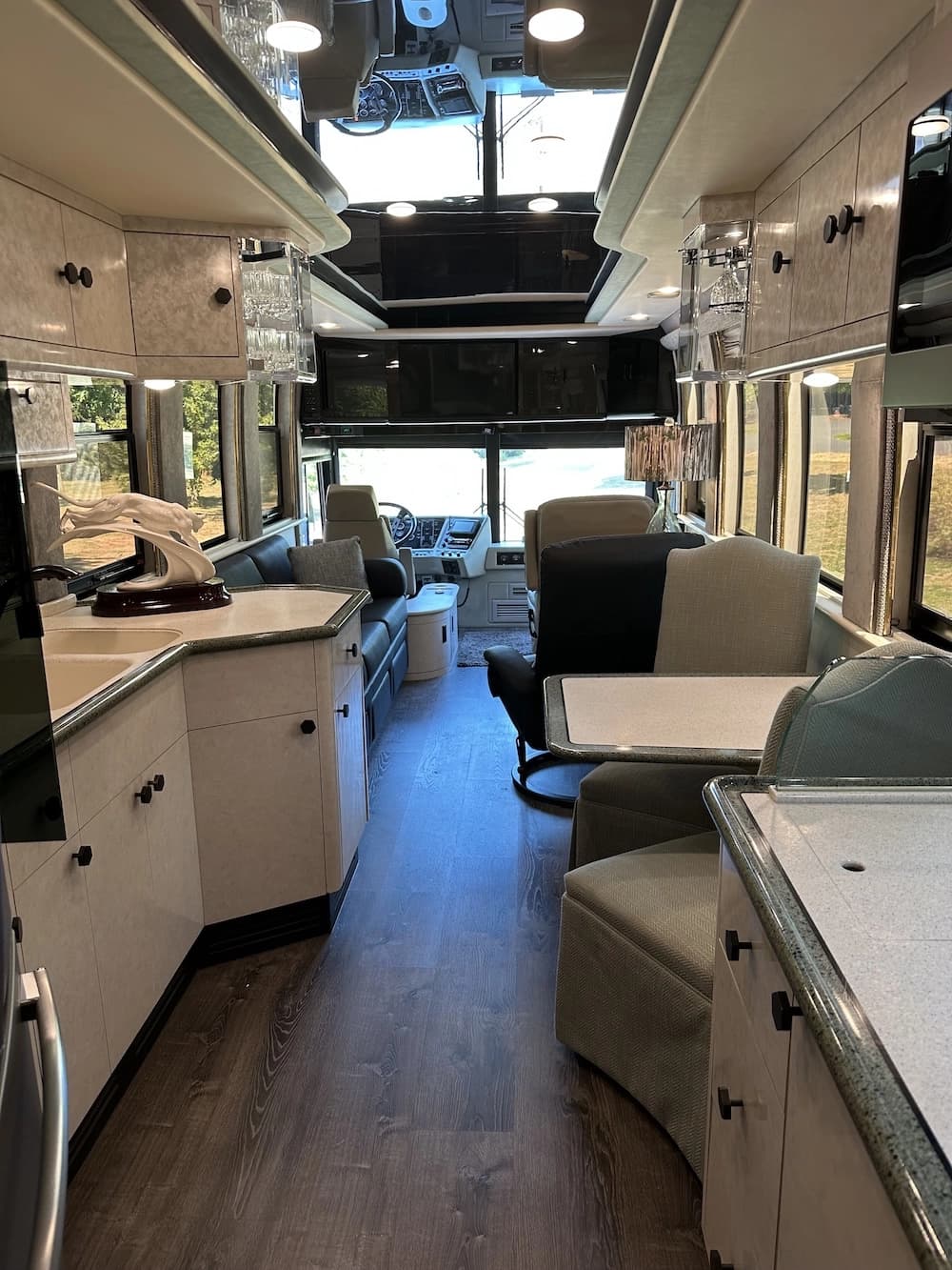 1997 Prevost Liberty XL 40 Motorcoach Conversion - Image 9