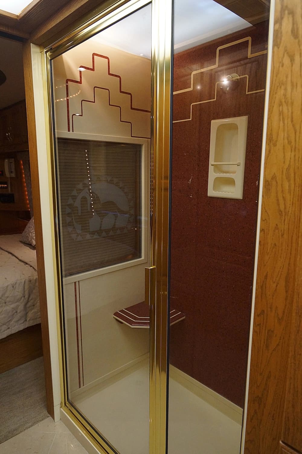 1998 Prevost Angola H3-45 Motorcoach Conversion - Image 27