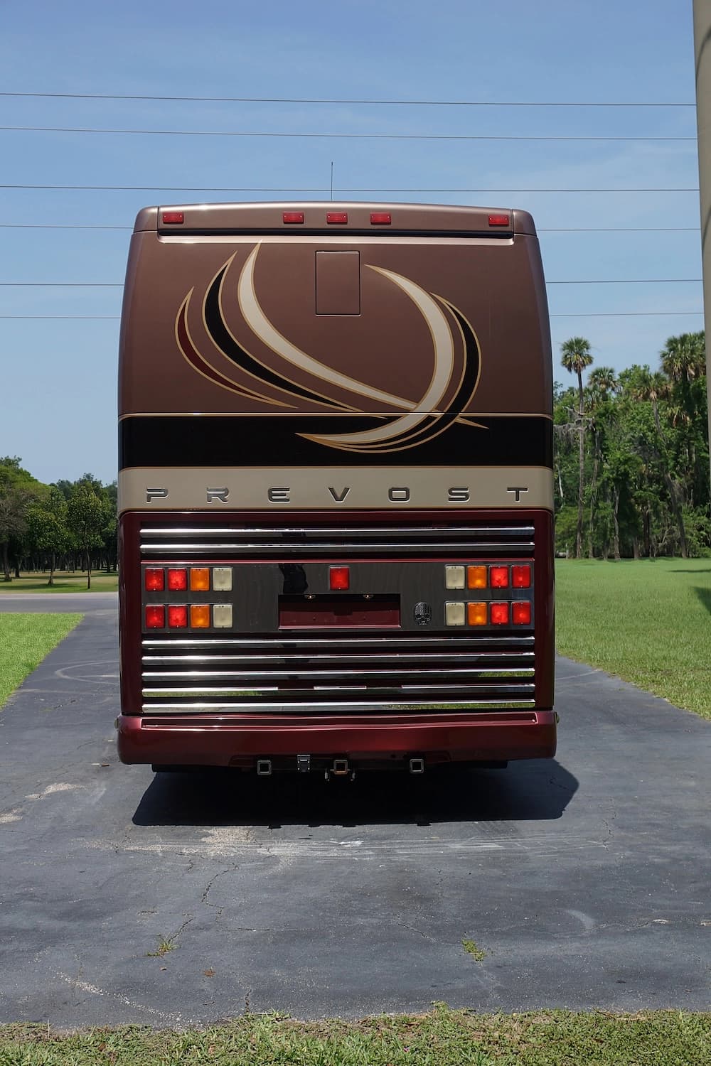 1998 Prevost Angola H3-45 Motorcoach Conversion - Image 5