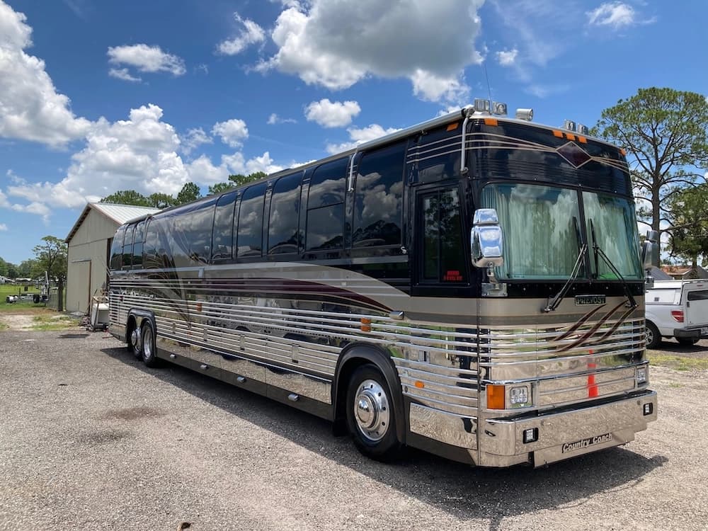 1998 Prevost Country Coach XL Motorcoach Conversion - Image 1