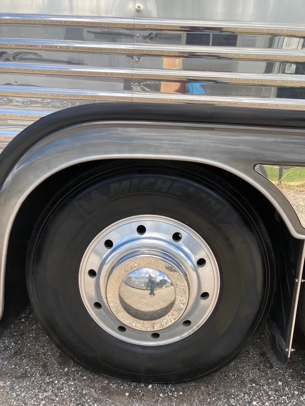 1998 Prevost Country Coach XL Motorcoach Conversion - Image 8