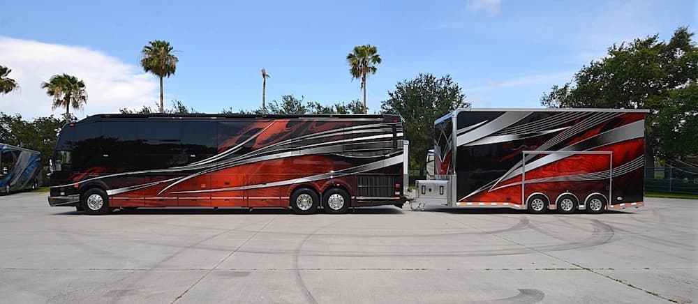 2015 Prevost Liberty Elegant Lady H3-45 Motorcoach - Image 15