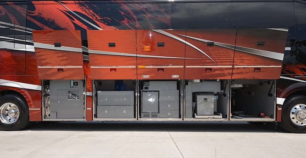 2015 Prevost Liberty Elegant Lady H3-45 Motorcoach - Image 9