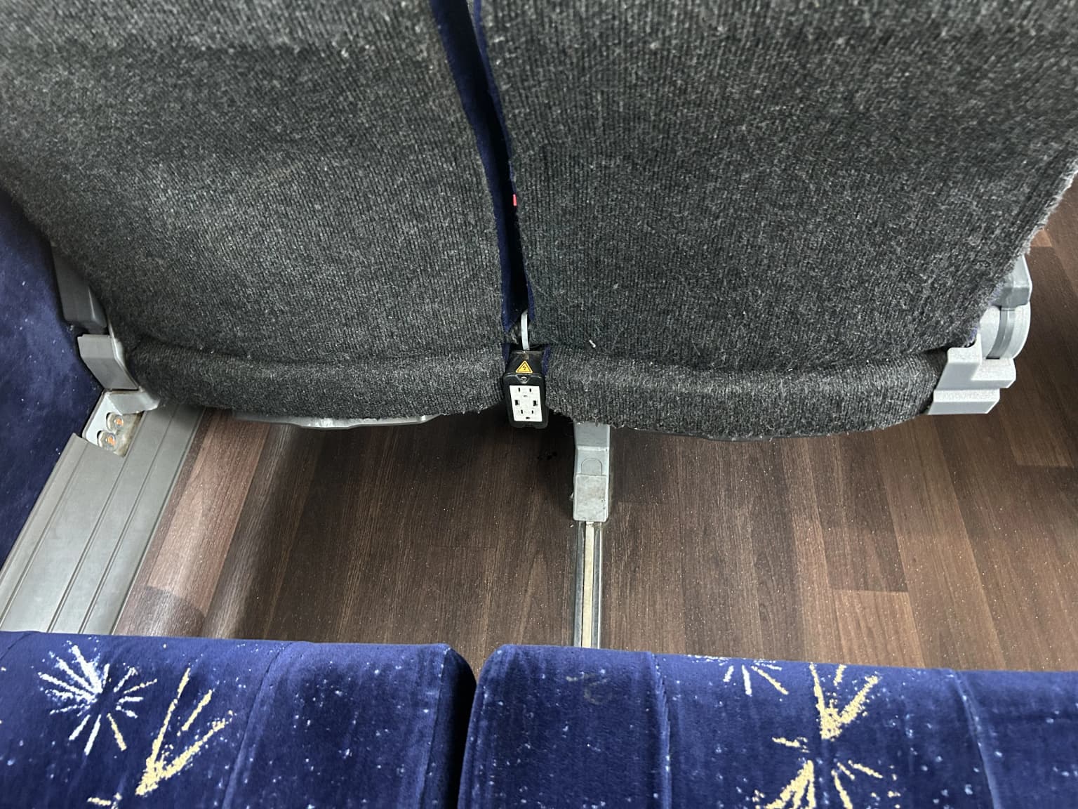 Group of 5 2017 MCI J4500 - Image 7