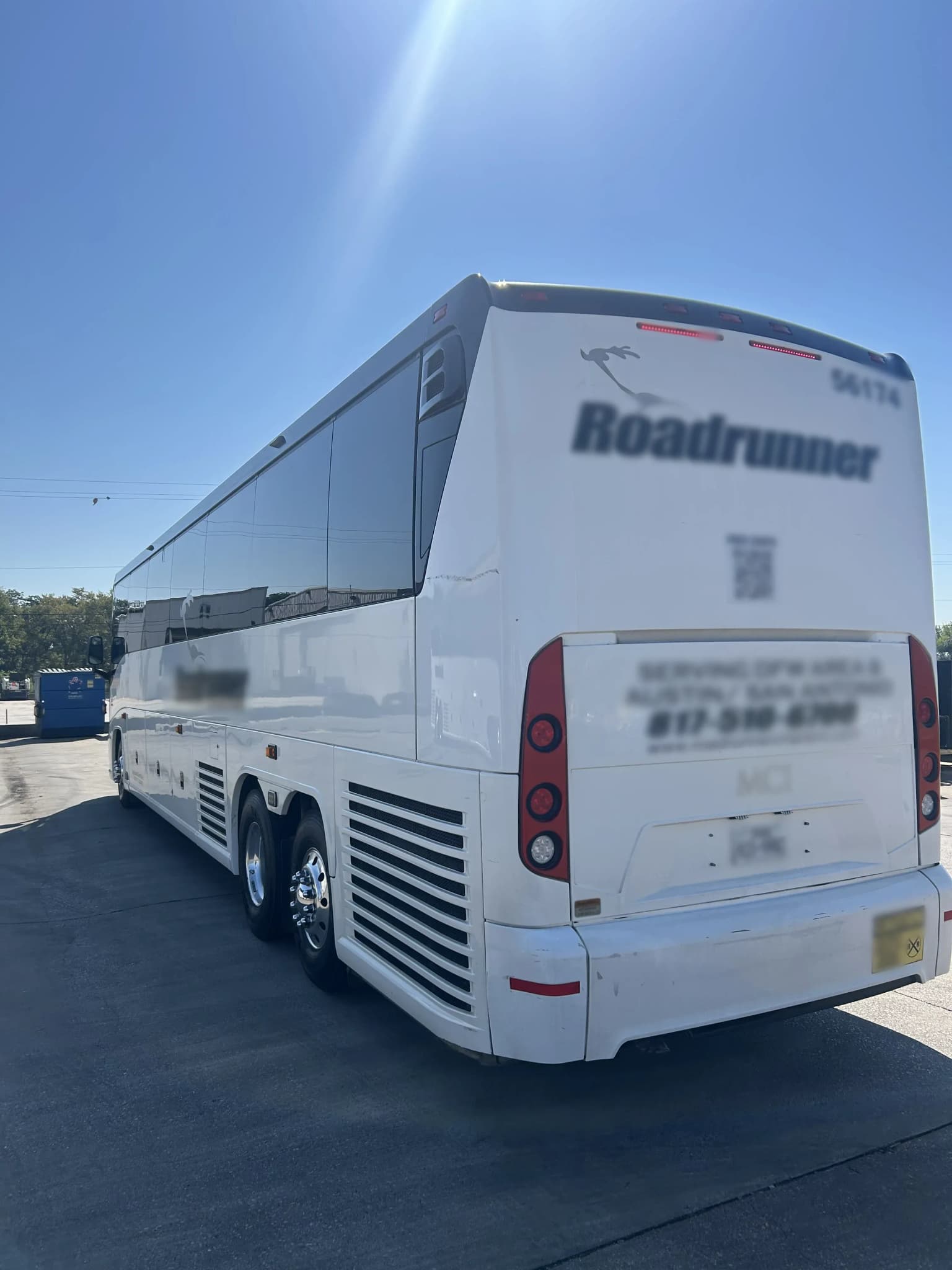 2017 MCI J4500 bus
