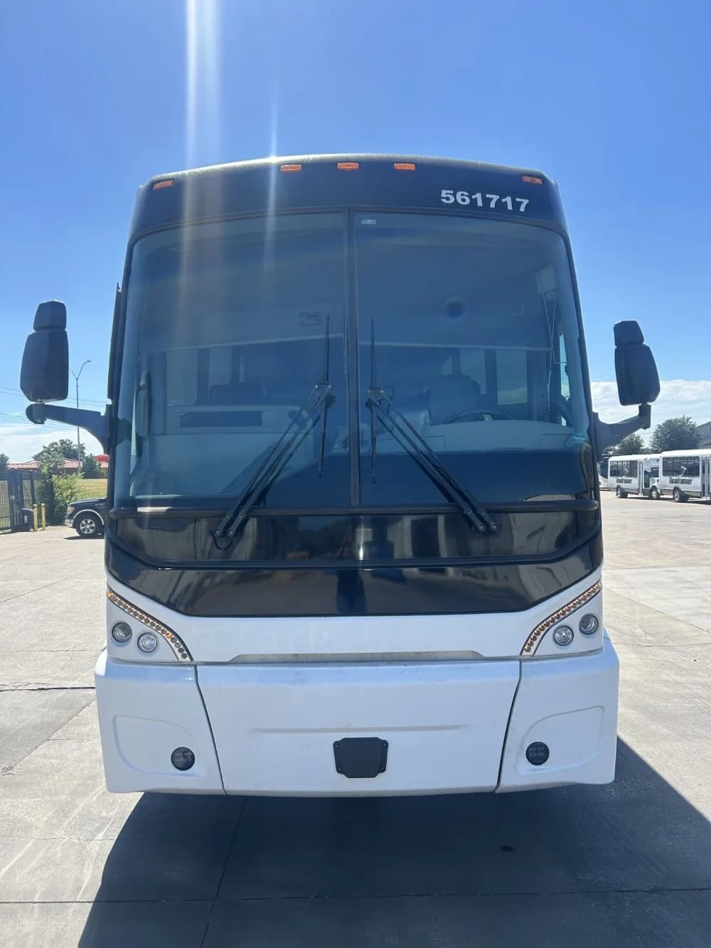 Group of 5 2017 MCI J4500 - Image 12