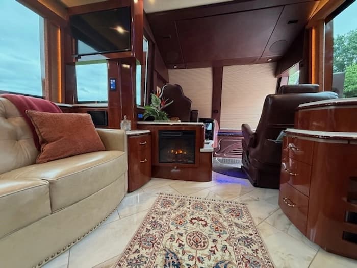 2021 Prevost Marathon X3 Motorcoach - Image 14