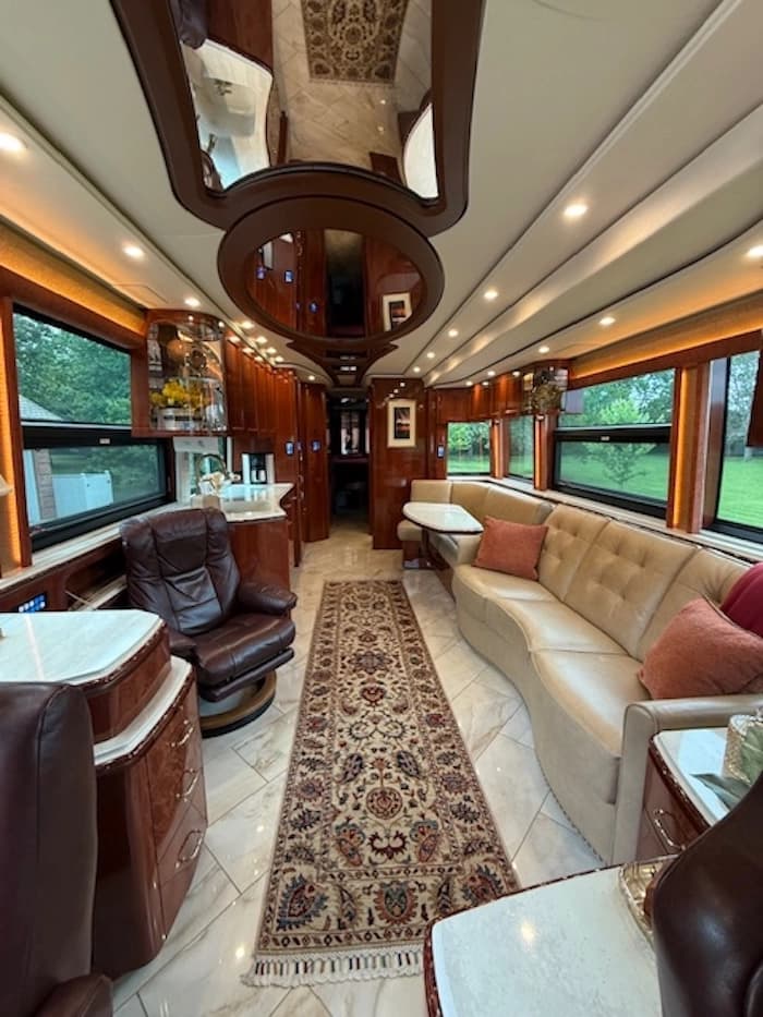 2021 Prevost Marathon X3 Motorcoach - Image 15