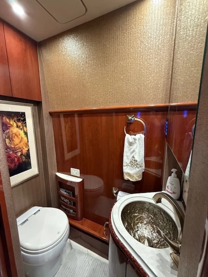 2021 Prevost Marathon X3 Motorcoach - Image 19