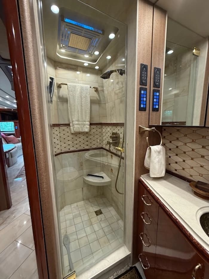 2021 Prevost Marathon X3 Motorcoach - Image 20