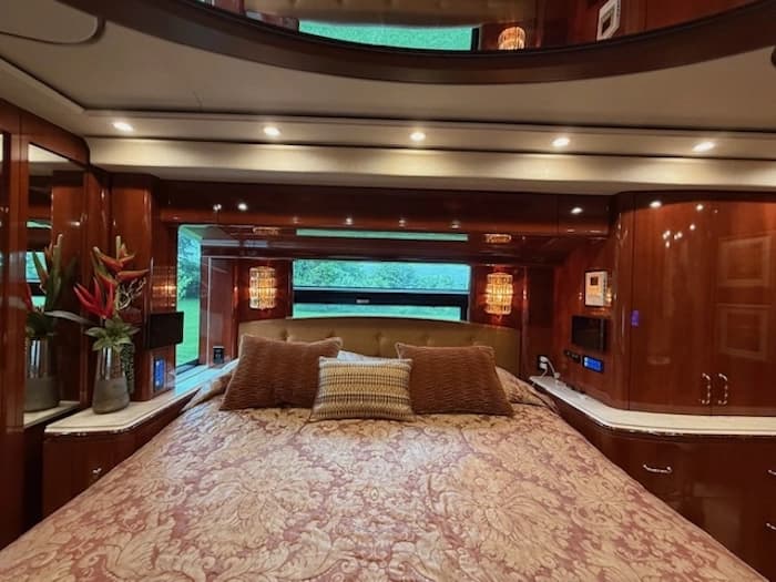 2021 Prevost Marathon X3 Motorcoach - Image 22