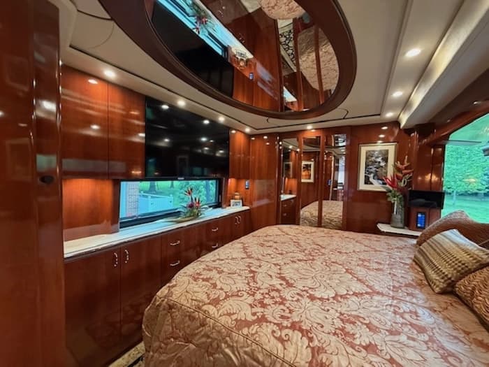 2021 Prevost Marathon X3 Motorcoach - Image 25