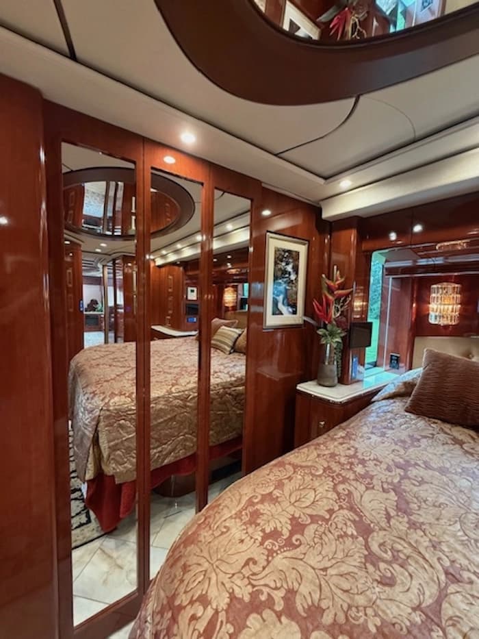 2021 Prevost Marathon X3 Motorcoach - Image 27