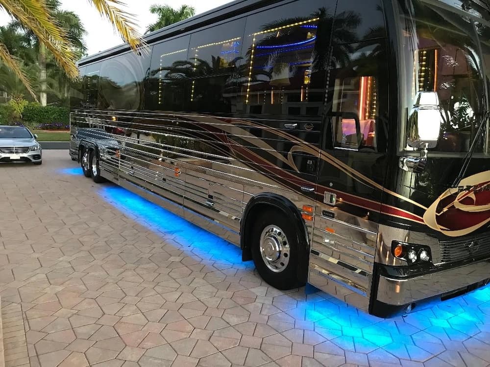 2021 Prevost Marathon X3 Motorcoach - Image 6