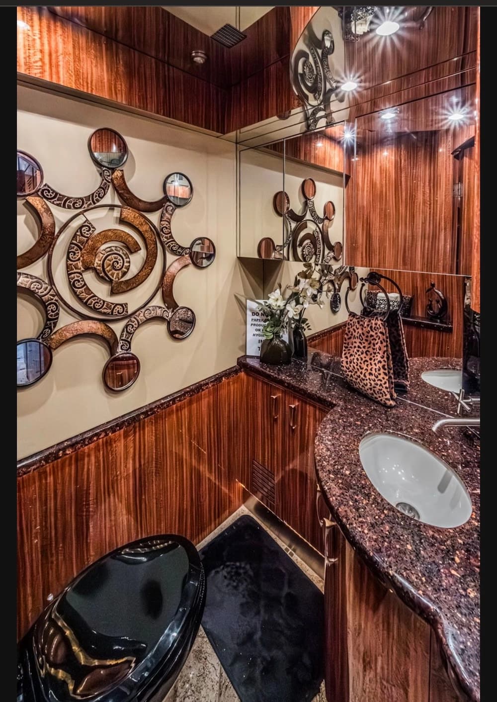 2008 Prevost Parliament XLII Motorcoach - Image 22