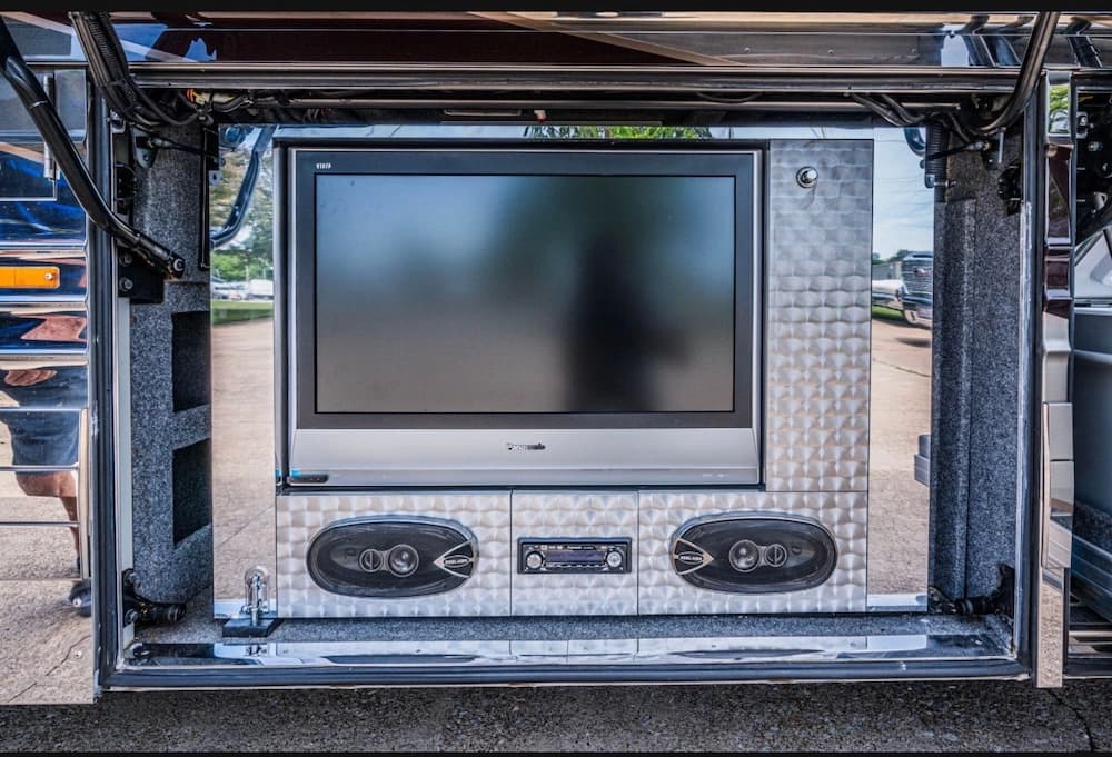 2008 Prevost Parliament XLII Motorcoach - Image 37