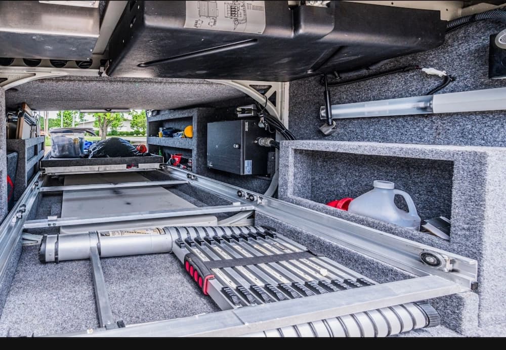 2008 Prevost Parliament XLII Motorcoach - Image 39