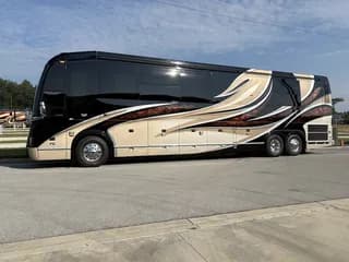 2017 Prevost Marathon H3-45 bus