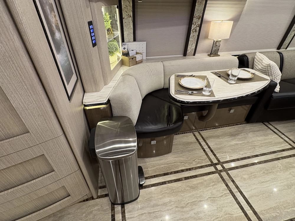 2017 Prevost Marathon H3-45 Motorcoach - Image 36