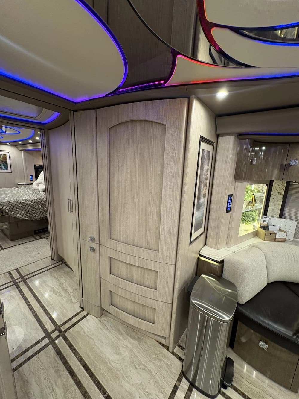 2017 Prevost Marathon H3-45 Motorcoach - Image 47