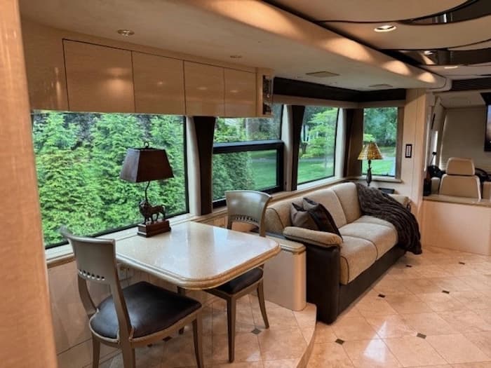 2004 Prevost Marathon XLII Motorcoach - Image 6