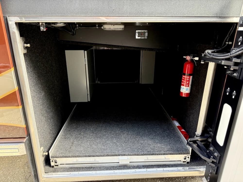 2013 Prevost Outlaw H3-45 Motorcoach - Image 13