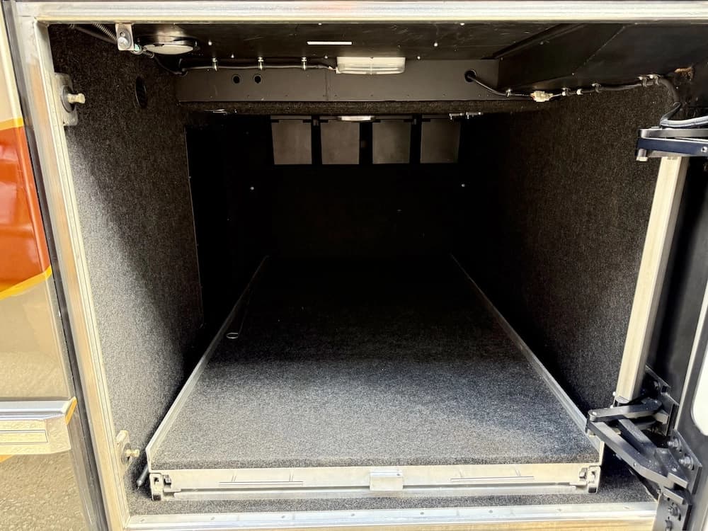 2013 Prevost Outlaw H3-45 Motorcoach - Image 14