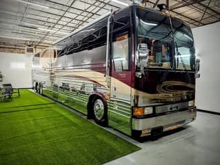 2002 Prevost Liberty Elegant Lady XLII bus