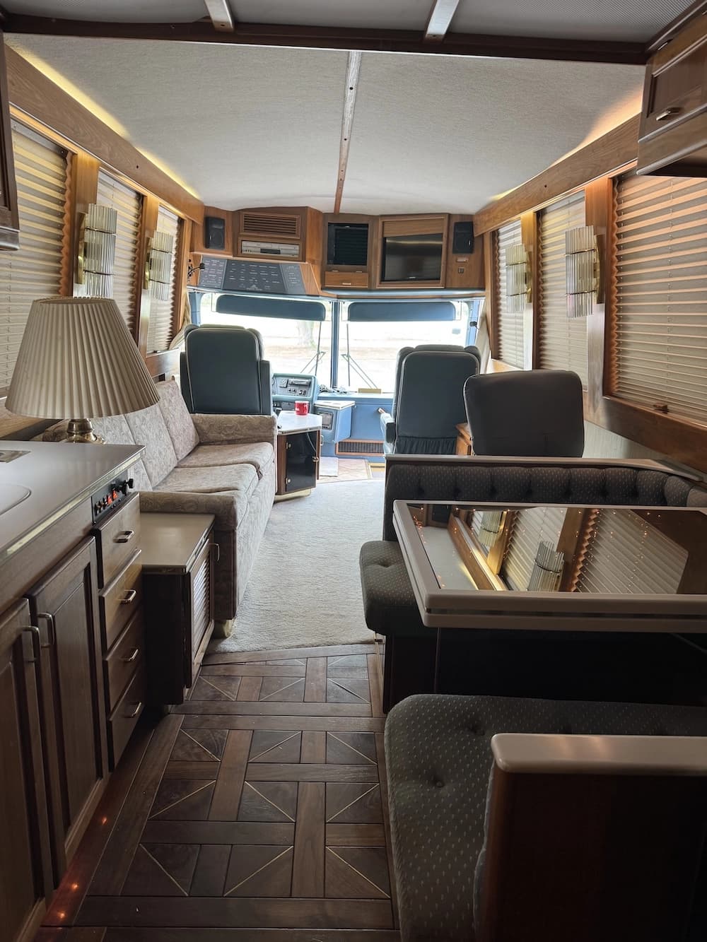 1992 Prevost Beaver XL 40 Motorcoach - Image 6