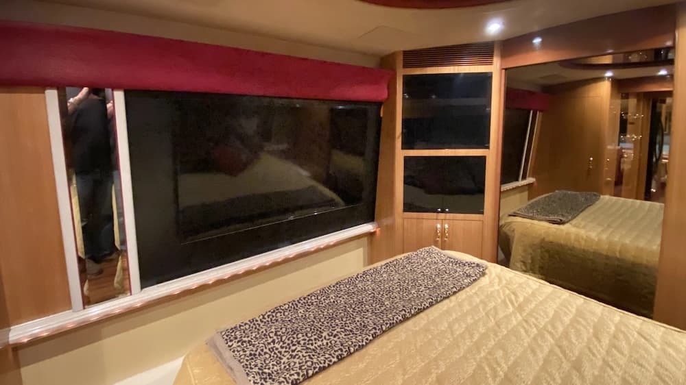 2000 Prevost Marathon H3-45 Motorcoach - Image 9