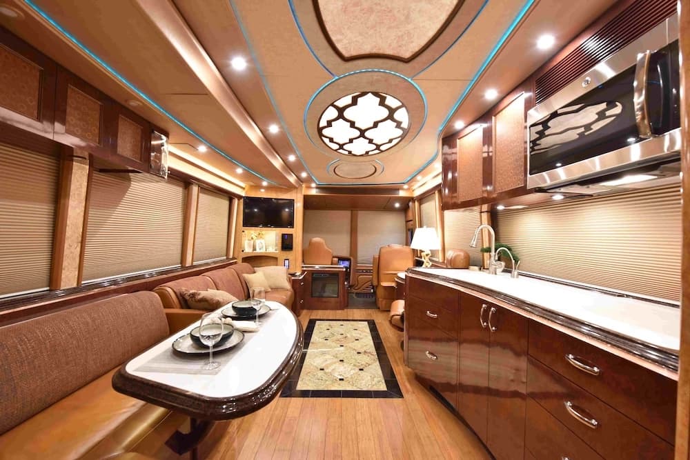 2015 Prevost Marathon X3 Motorcoach - Image 11