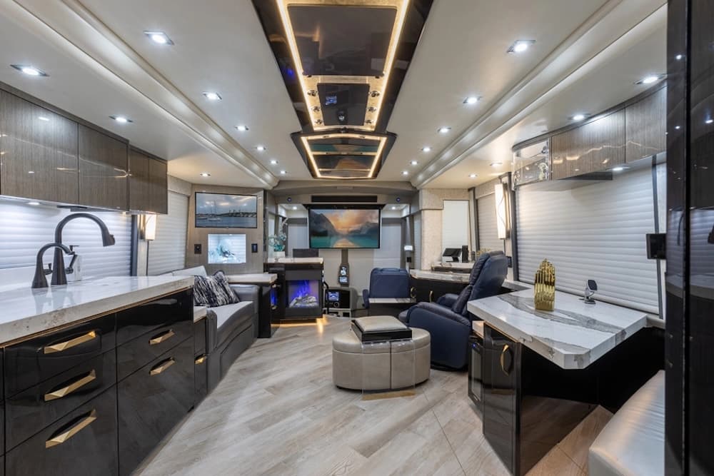 2021 Prevost Millennium H3-45 Motorcoach - Image 11