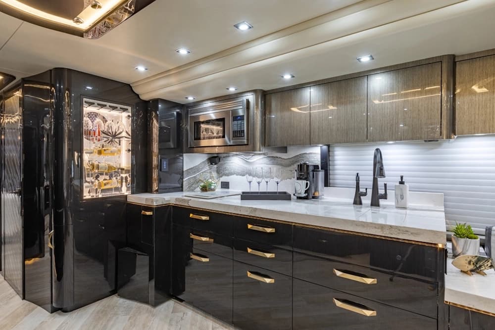 2021 Prevost Millennium H3-45 Motorcoach - Image 12