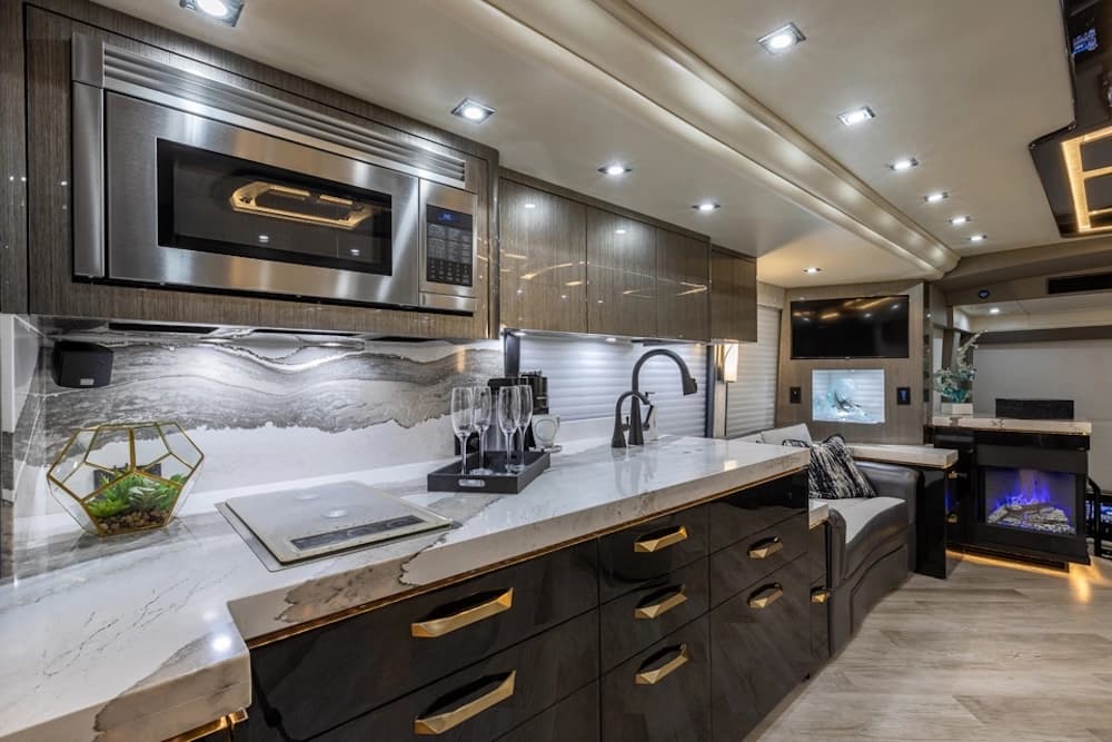 2021 Prevost Millennium H3-45 Motorcoach - Image 13