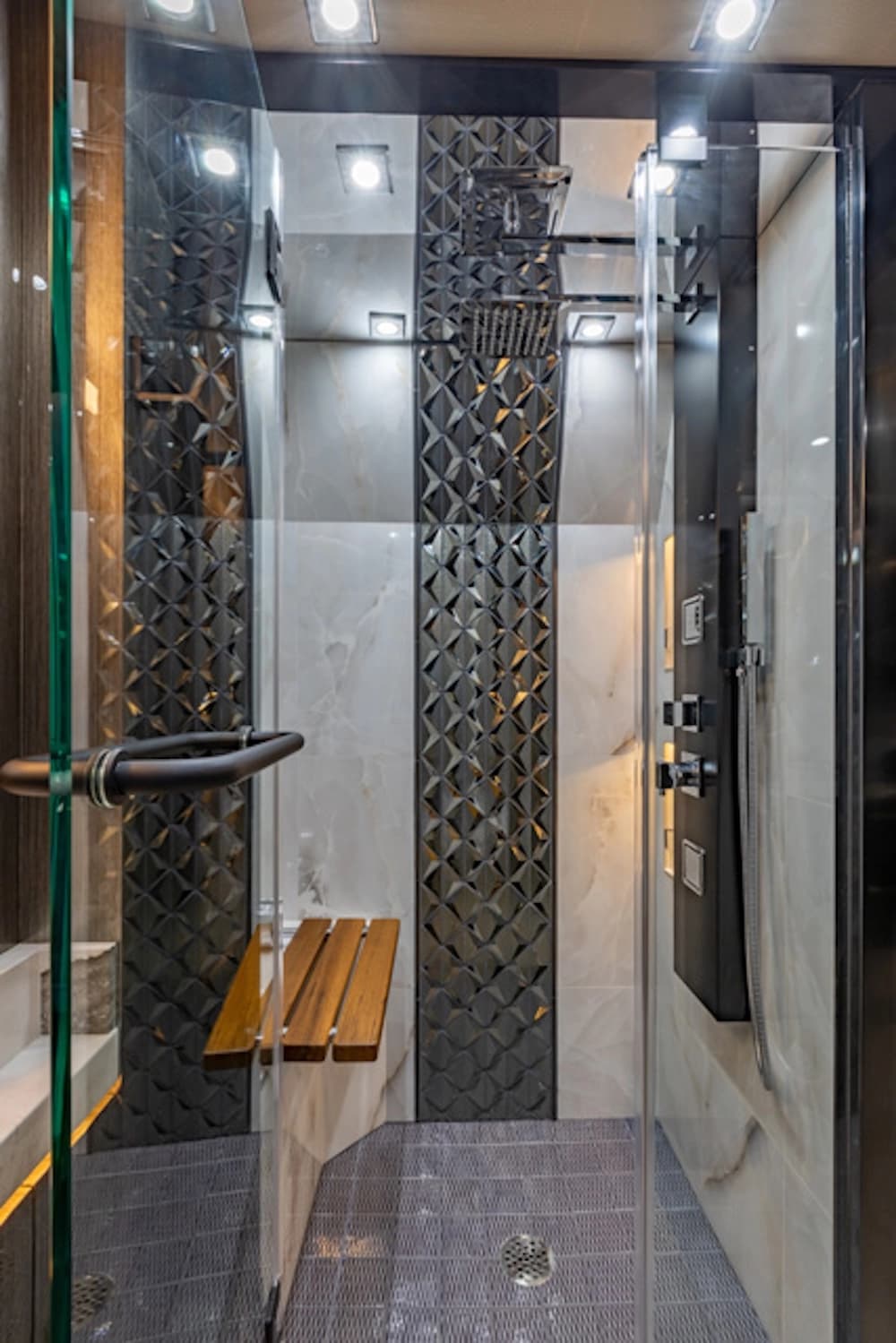 2021 Prevost Millennium H3-45 Motorcoach - Image 17