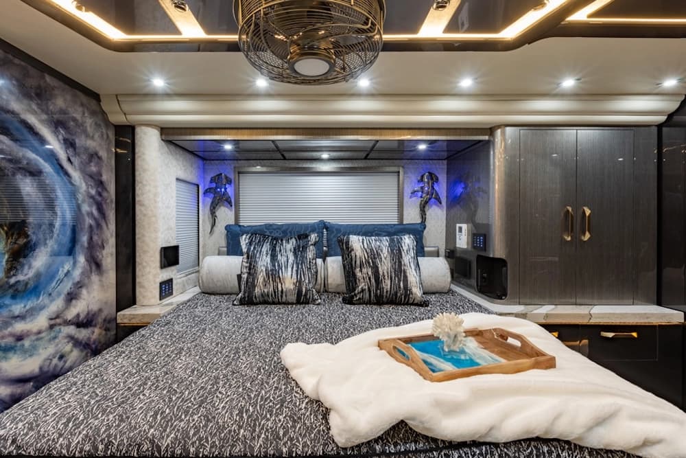 2021 Prevost Millennium H3-45 Motorcoach - Image 20
