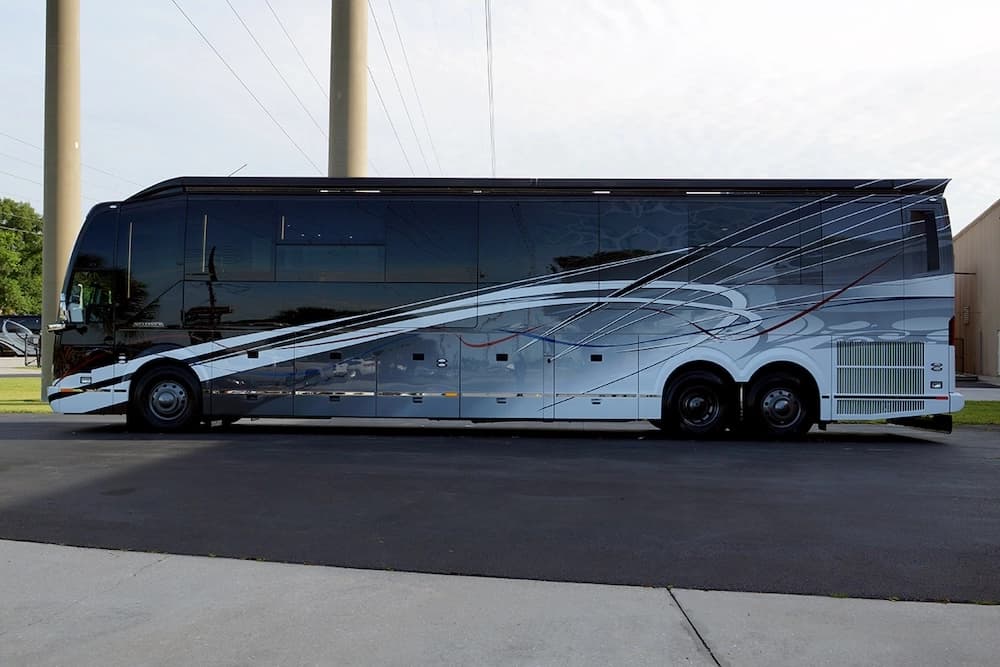2021 Prevost Millennium H3-45 Motorcoach - Image 5
