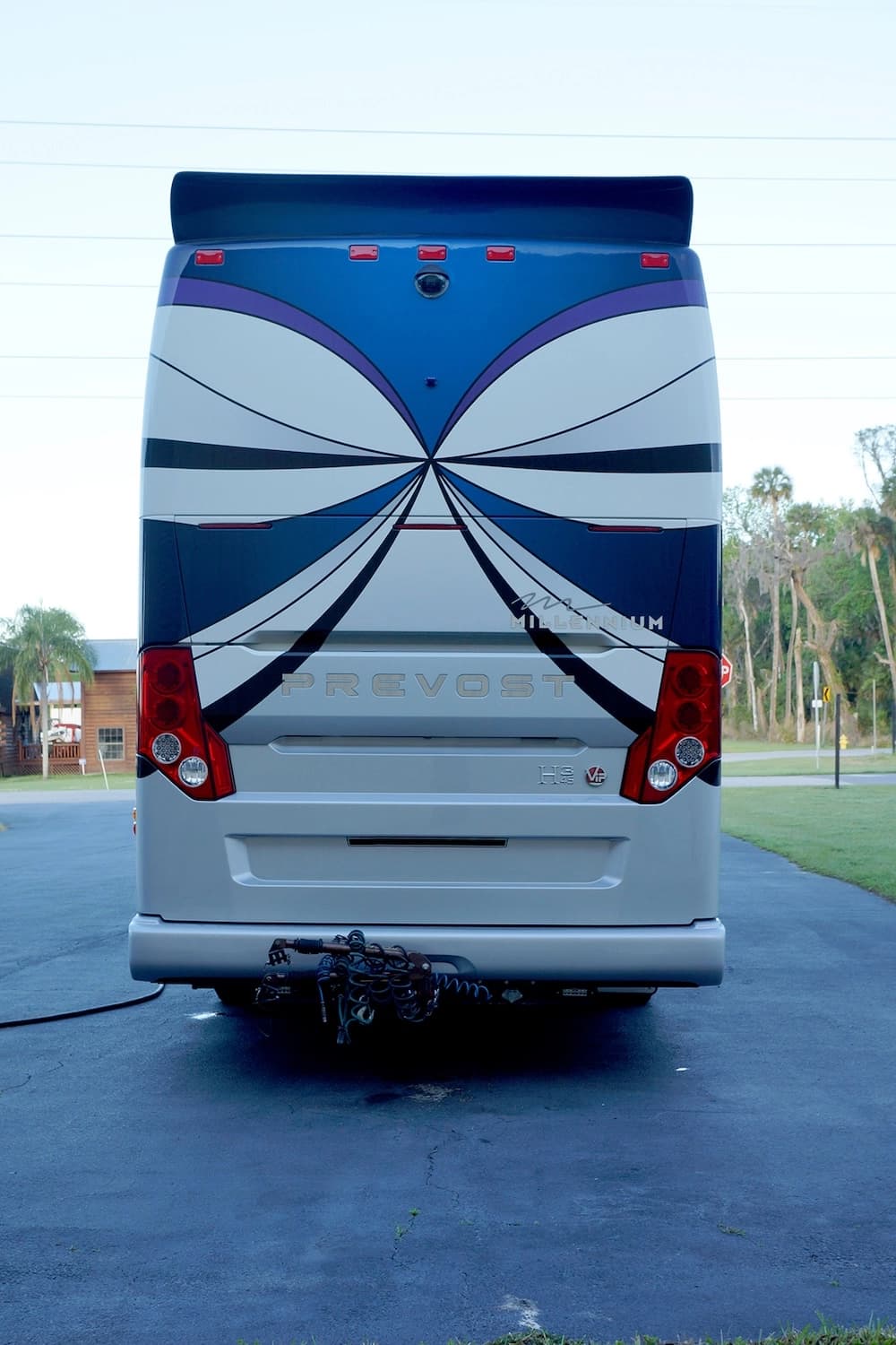 2021 Prevost Millennium H3-45 Motorcoach - Image 2