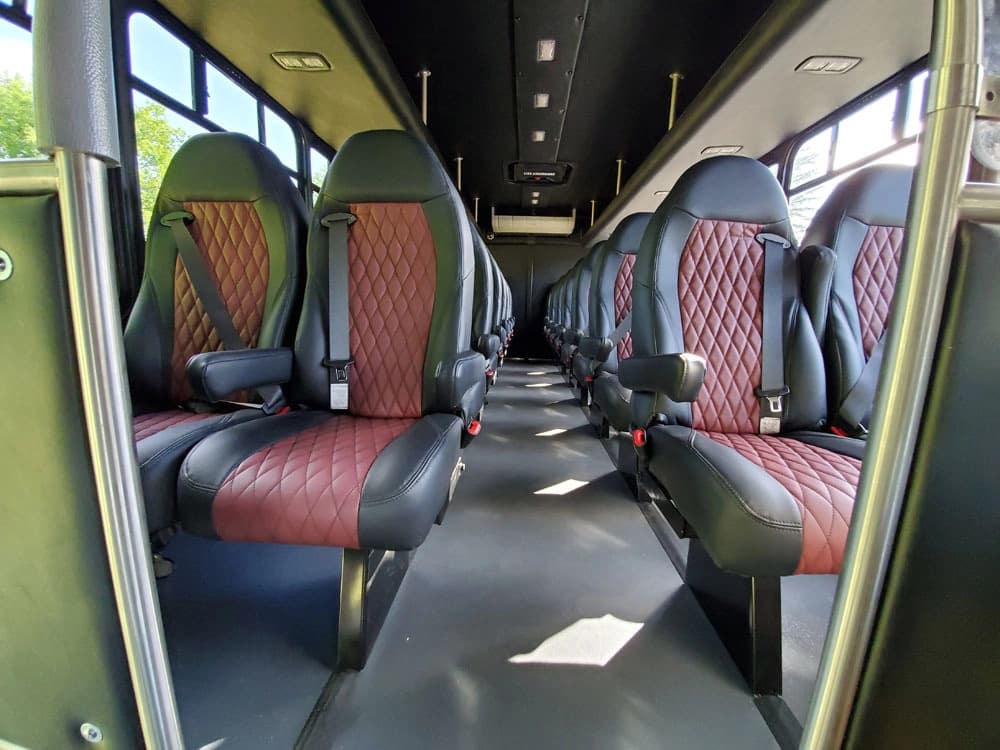 2022 StarTrans Senator II HD Shuttle Bus - Image 2