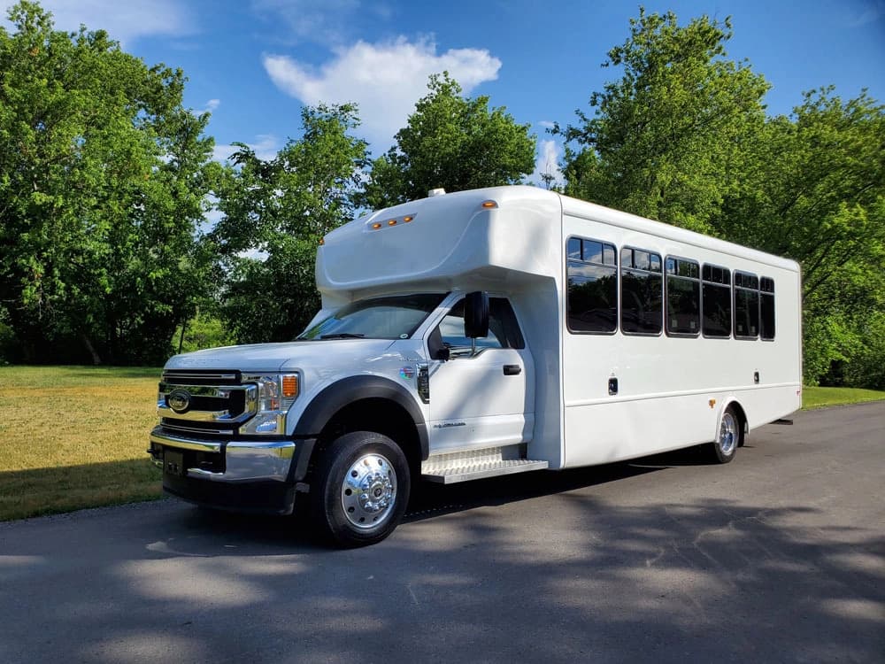 2022 StarTrans Senator II HD Shuttle Bus - Image 5
